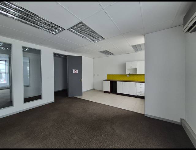 315M² OFFICE TO LET IN CRAIGHALL